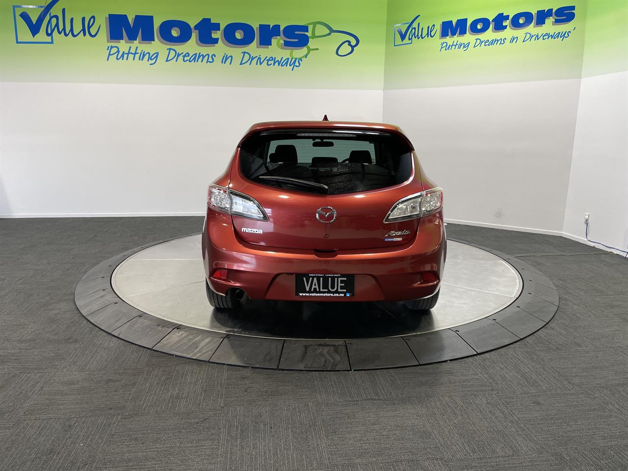 2013 Mazda axela