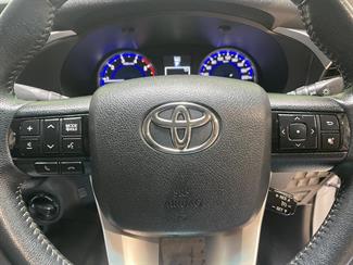 2017 Toyota hilux - Thumbnail