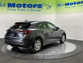 2018 Mazda axela - Thumbnail