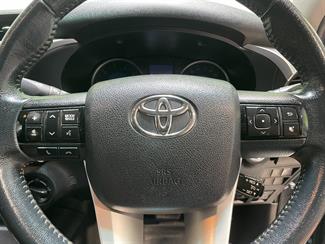 2017 Toyota hilux - Thumbnail