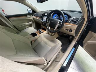 2014 Chrysler 300C - Thumbnail