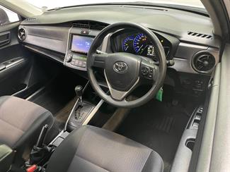 2017 Toyota corolla - Thumbnail