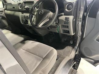 2017 Nissan NV350 - Thumbnail