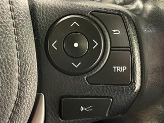 2018 Toyota RAV4 - Thumbnail