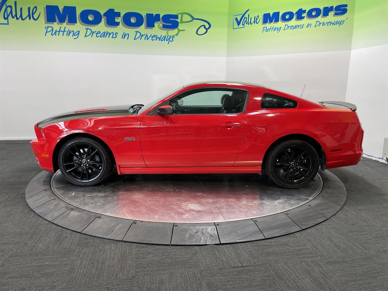 2013 Ford MUSTANG