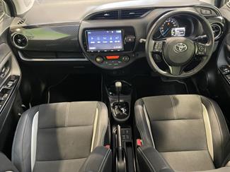 2018 Toyota VITZ - Thumbnail