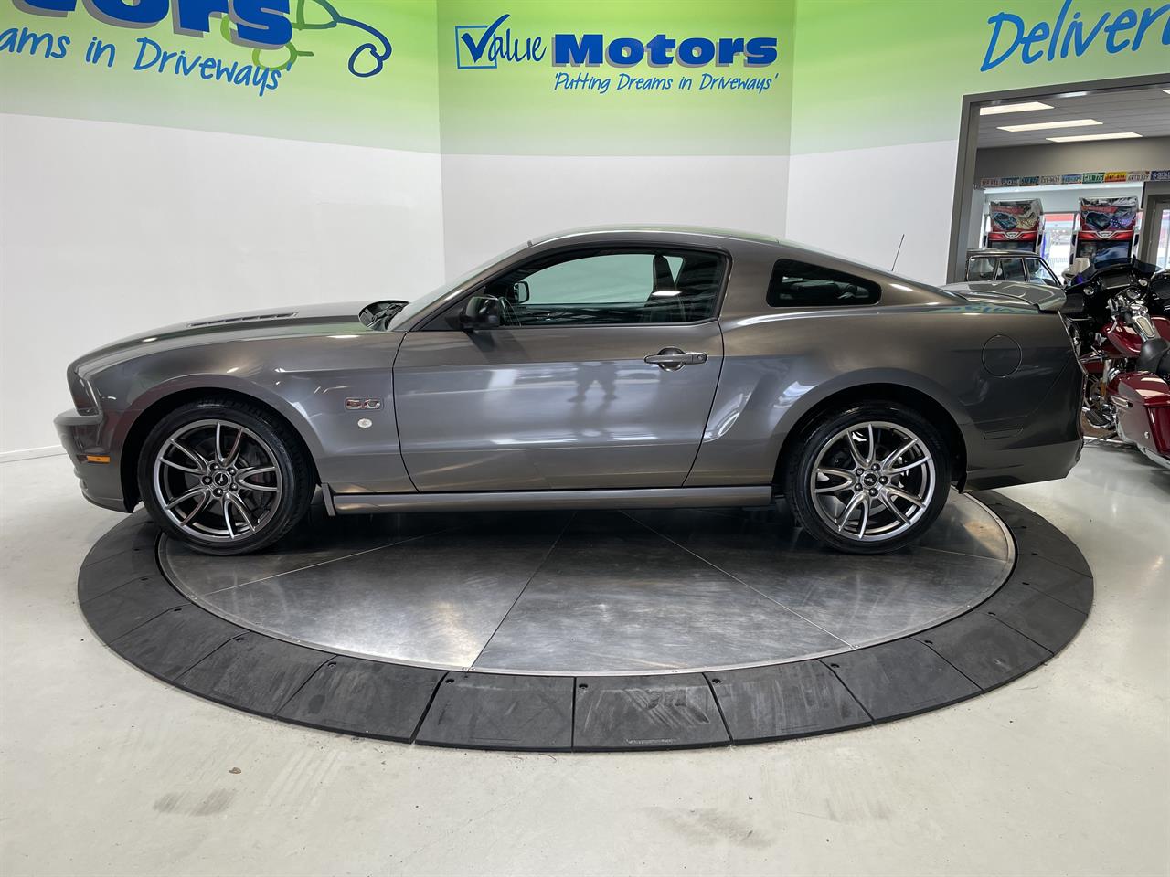 2014 Ford MUSTANG